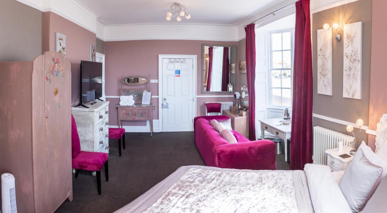The Roundhouse Hotel Уеймут Екстериор снимка