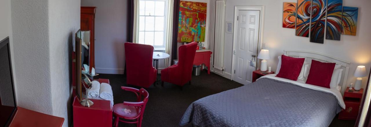The Roundhouse Hotel Уеймут Екстериор снимка