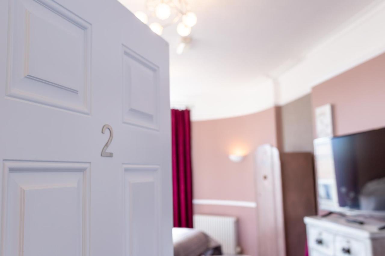 The Roundhouse Hotel Уеймут Екстериор снимка