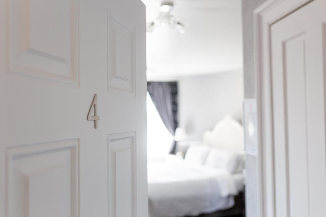The Roundhouse Hotel Уеймут Екстериор снимка